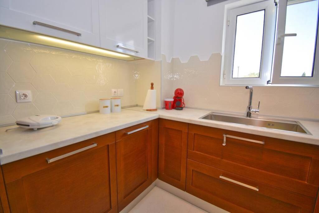 Potamos Deluxe White Apartment Dış mekan fotoğraf