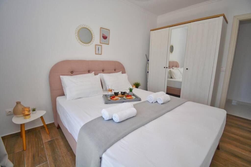 Potamos Deluxe White Apartment Dış mekan fotoğraf