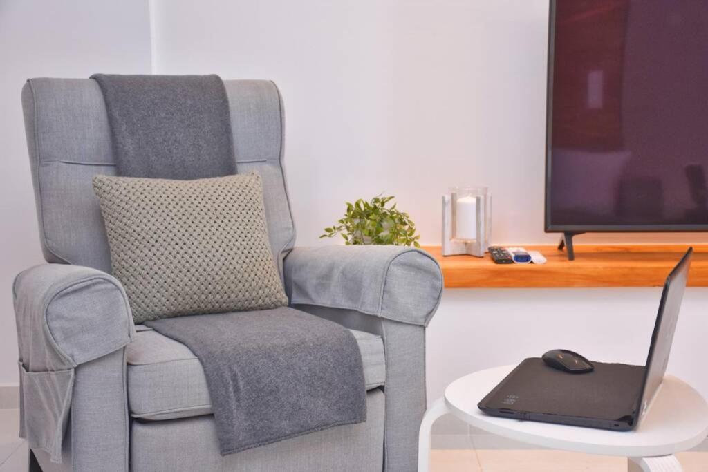 Potamos Deluxe White Apartment Dış mekan fotoğraf