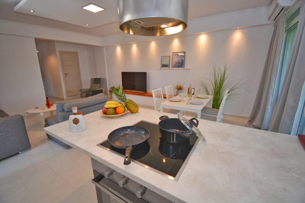 Potamos Deluxe White Apartment Dış mekan fotoğraf